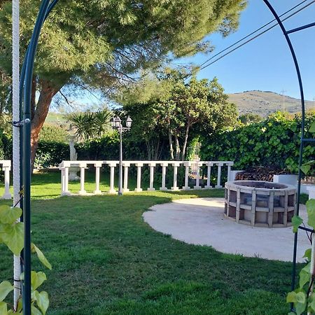 Caccamo Casa Lachesi מראה חיצוני תמונה